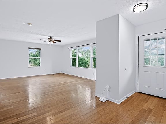 4th image of 3806 S Emerson Ave