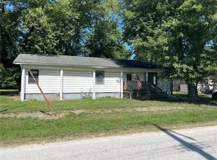 219 Hickory St, Chesterfield, IL 62630
