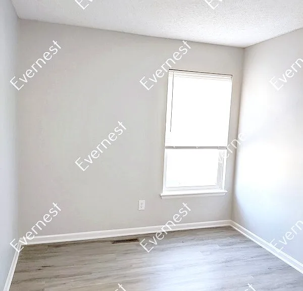 1801 SE 3rd St — Photo 10