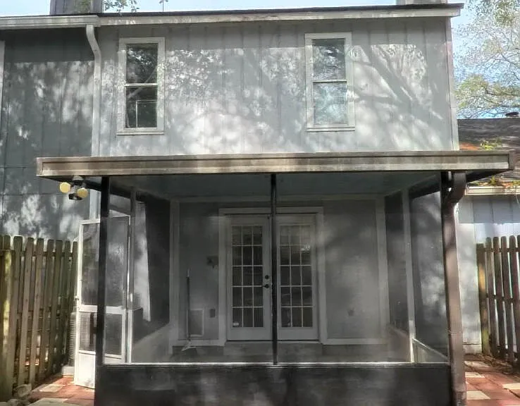 3054 Cobblewood Ln N — Photo 32