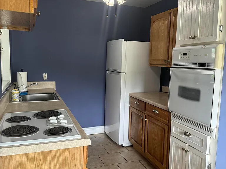 2258 Saint Dunston Ln — Photo 3