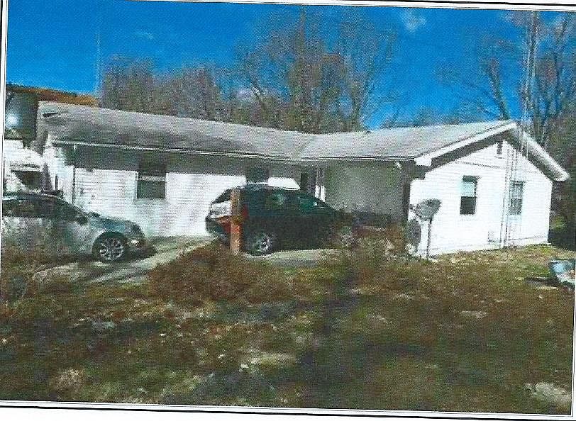 1st image of 445 W Madison St