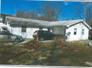 445 W Madison St, Rushville, IL 62681