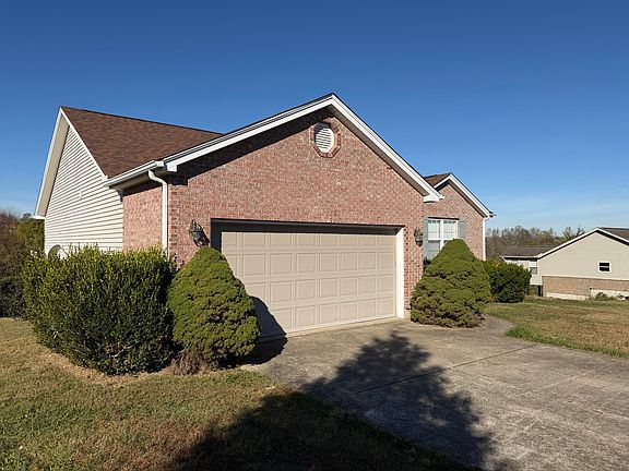 2nd image of 110 Saddlebrook Rd
