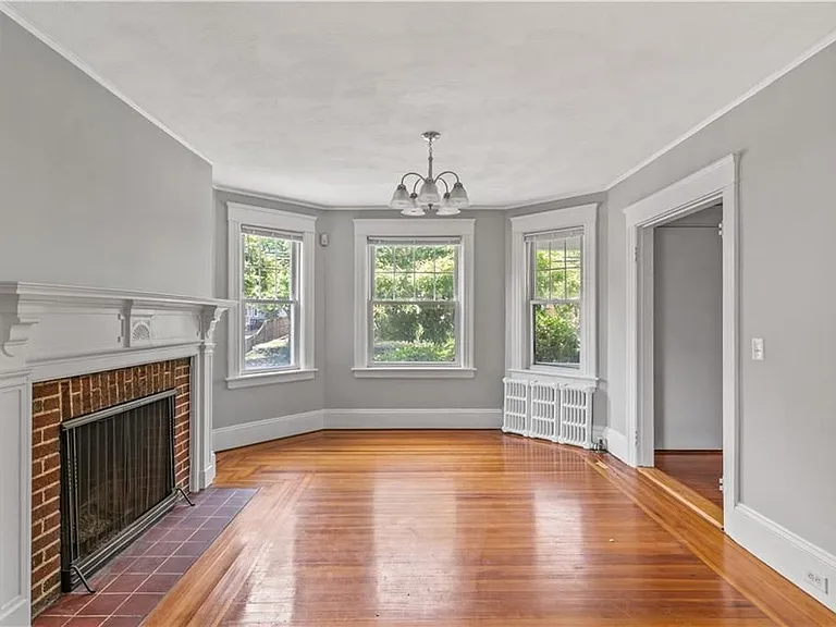155 Irving Ave — Photo 11