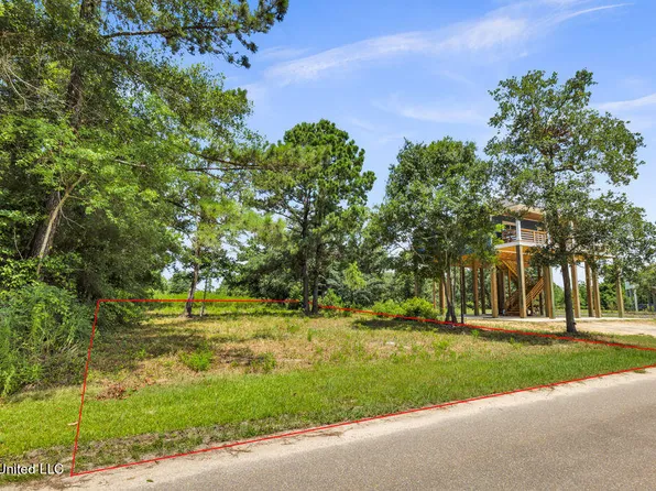 Pogo Rd, Bay Saint Louis, MS 39520