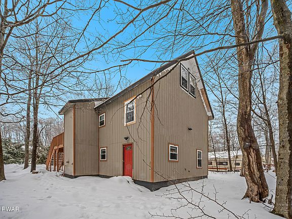 3rd image of 252 Greenbriar Cir