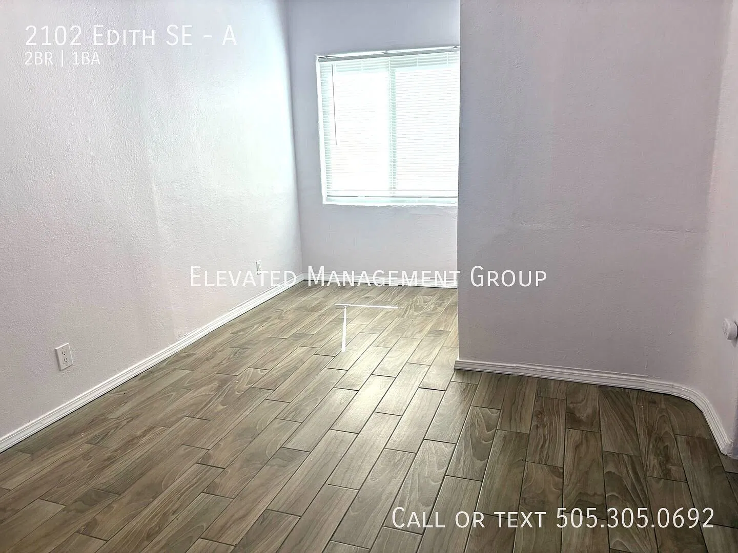 2102 Edith Blvd NE — Photo 3