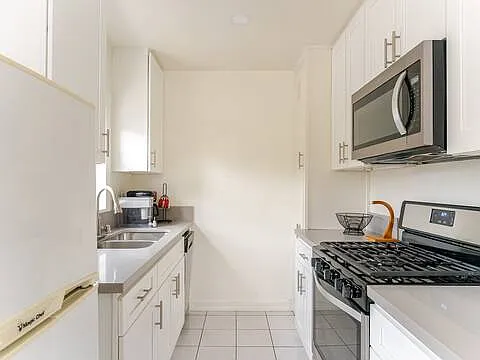 2900 Exposition Blvd #A — Photo 5