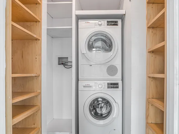 250 East 54th Street image 6 of 11