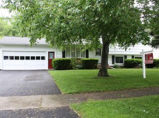 35 Nory Ln, Rochester, NY 14606