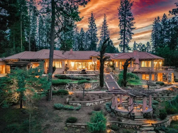 10990 Northcote Pl, Nevada City, CA 95959