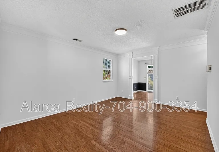 290 Sweet Martha Dr — Photo 7