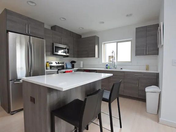 4th image of 2421 NW 61st St #B