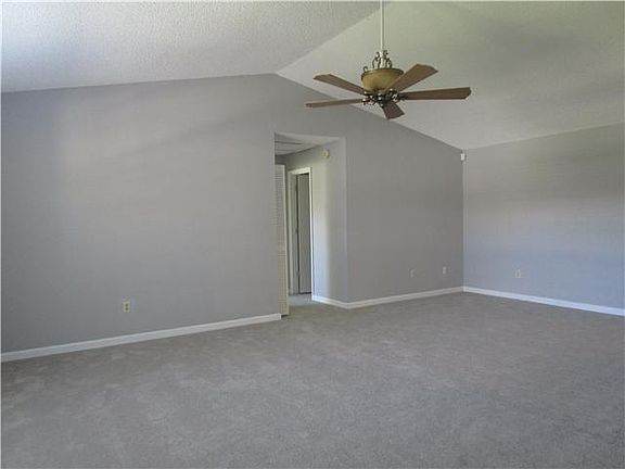 5th image of 4257 SW Tuscol St