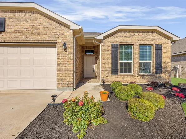 1215 Tiburon Trl, Cleburne, TX 76033