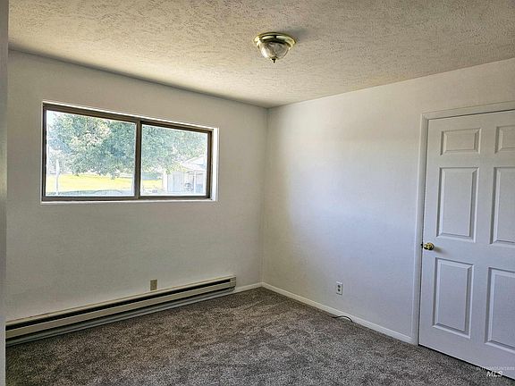 4th image of 368 Linda Dr