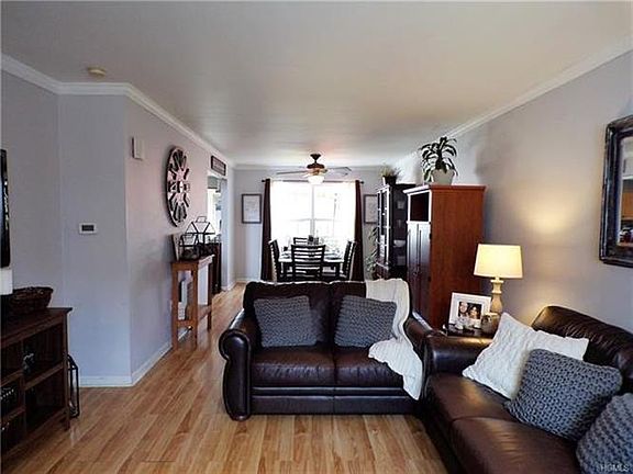 4th image of 703 Driftwood Ln