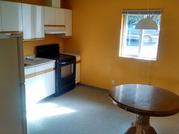 4th image of 150 NW Ann St APT 1