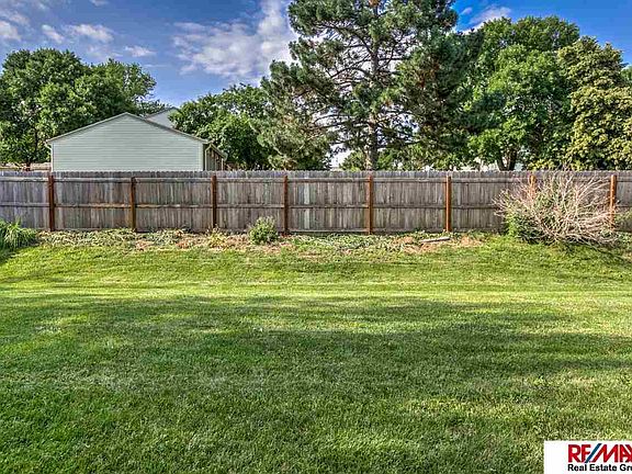 4th image of 2918 Leawood Dr