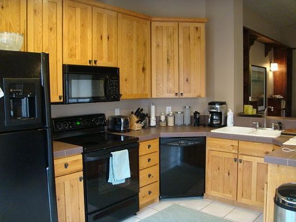 3rd image of 1669 E Roycroft Pl APT C