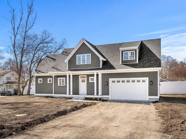 156 Beach Rd, Salisbury, MA 01952