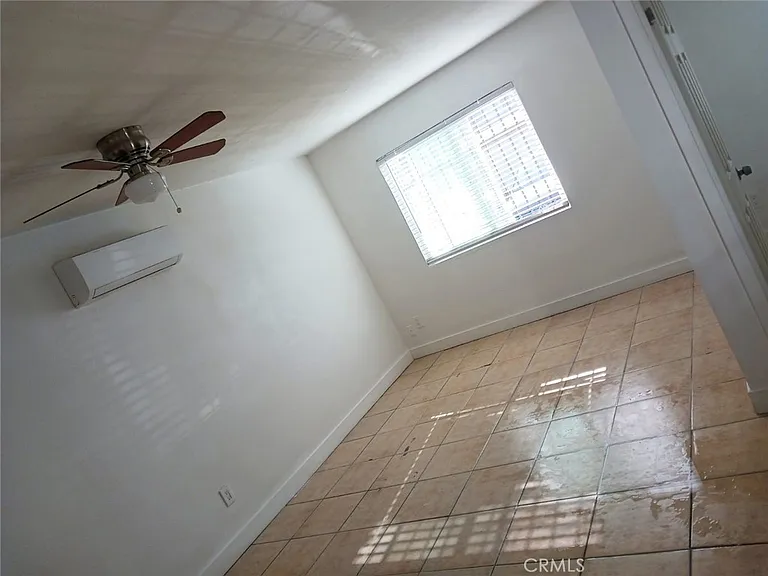 687 Karesh Ave #3 — Photo 3