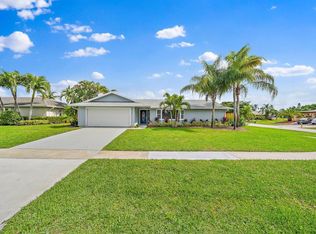 1342 Essex Dr, Wellington, FL 33414