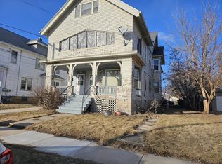 126 W 12th Ave, Oshkosh, WI