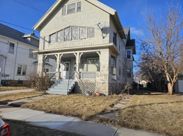 126 W 12th Ave, Oshkosh, WI 54902