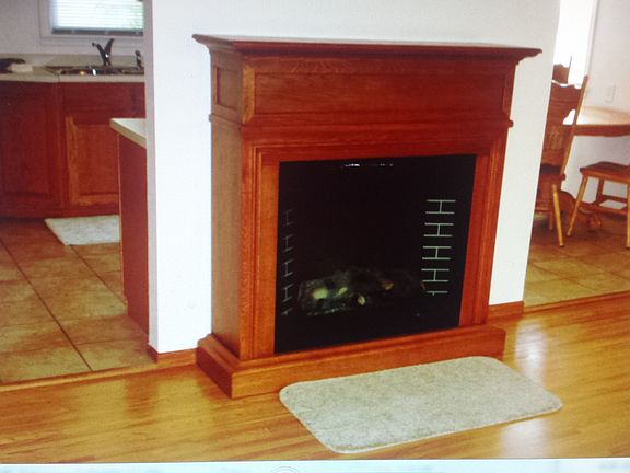 2nd image of 150 Roselawn Ave E