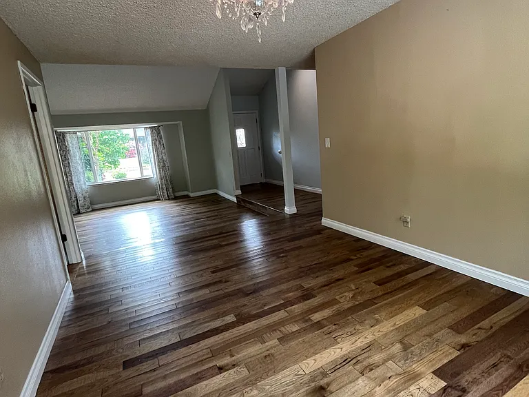 9875 SW Alsea Dr — Photo 12