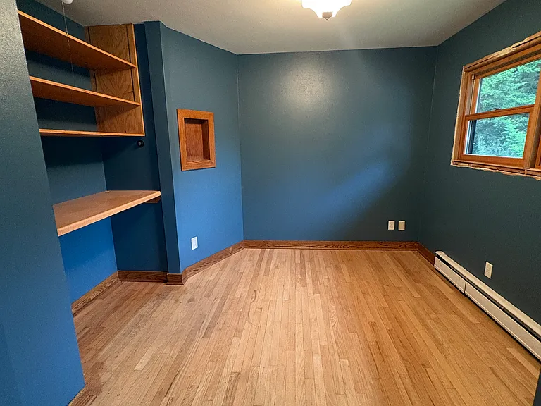 916 W Dean Ave — Photo 4