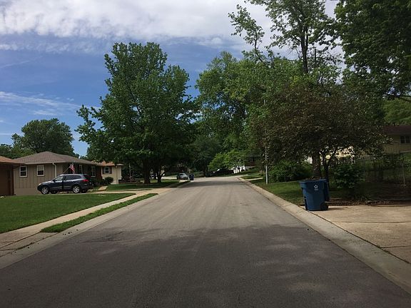 5th image of 18109 E Redwood Dr
