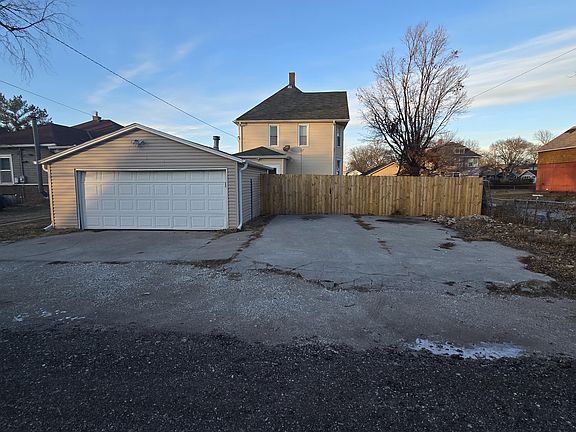 4th image of 911 5th Ave