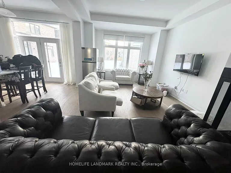 3036 William Cutmore Blvd #MASTER — Photo 8