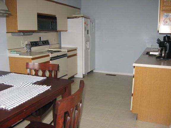 3rd image of 7301 Long Beach Blvd #D20