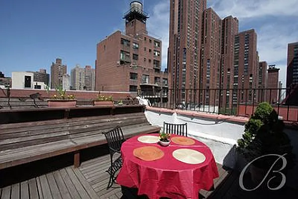 Sold by Bellmarc Realty | media 29