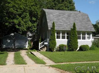 613 Division St, Owosso, MI 48867