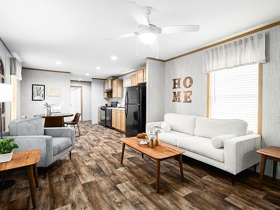 2nd image of 136 Roundtop Cir