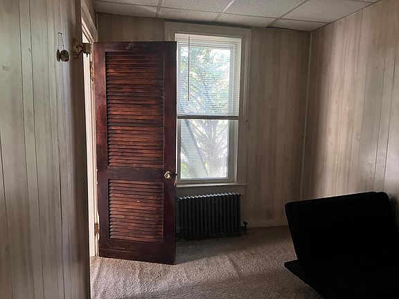 5th image of 961 W 22nd St #1