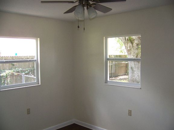 4th image of 1331 Long St