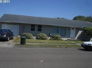 495 Franklin Ave SW, Bandon, OR 97411