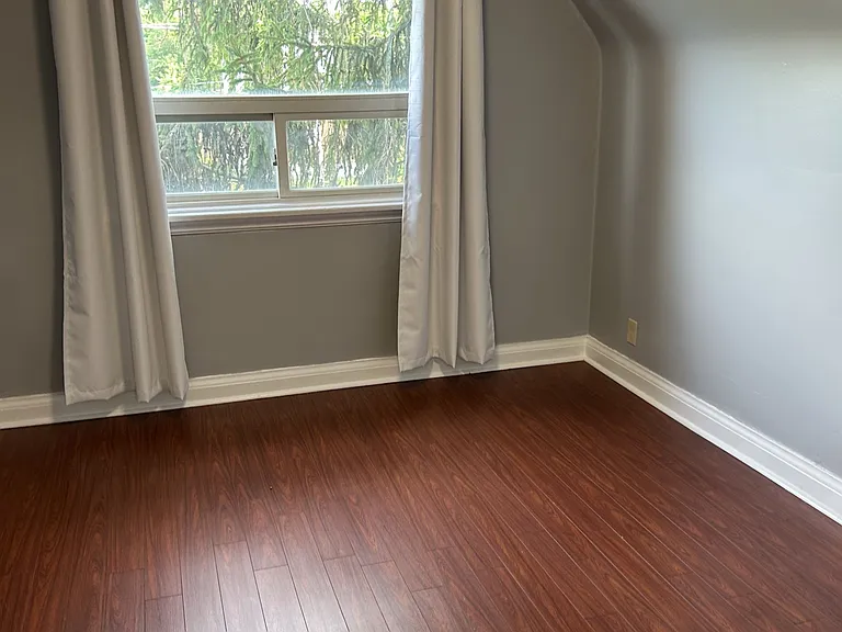 303 Carlton St #2 — Photo 15