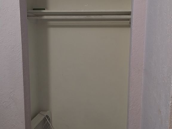 4th image of 11632 24th Ave S #C