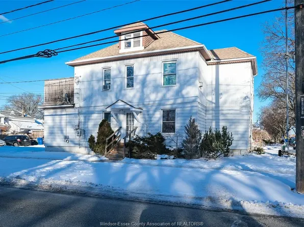 1497 Lincoln Rd, Windsor, ON N8Y 2J2