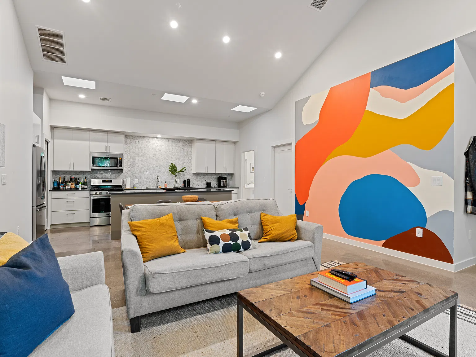 2 bed, 1400 sqft, $4,000 — Photo 3