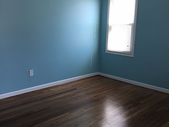 2nd image of 29112 Michigan St