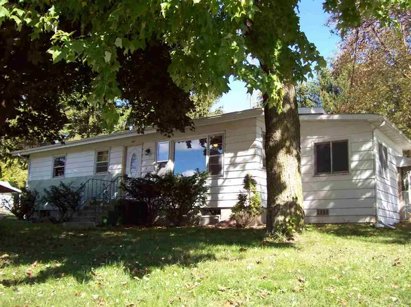 455 Main St, Loganville, WI 53943