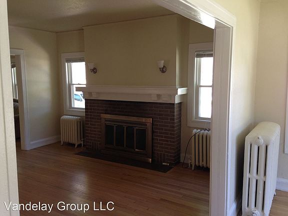 5th image of 1830 E Kenwood Blvd